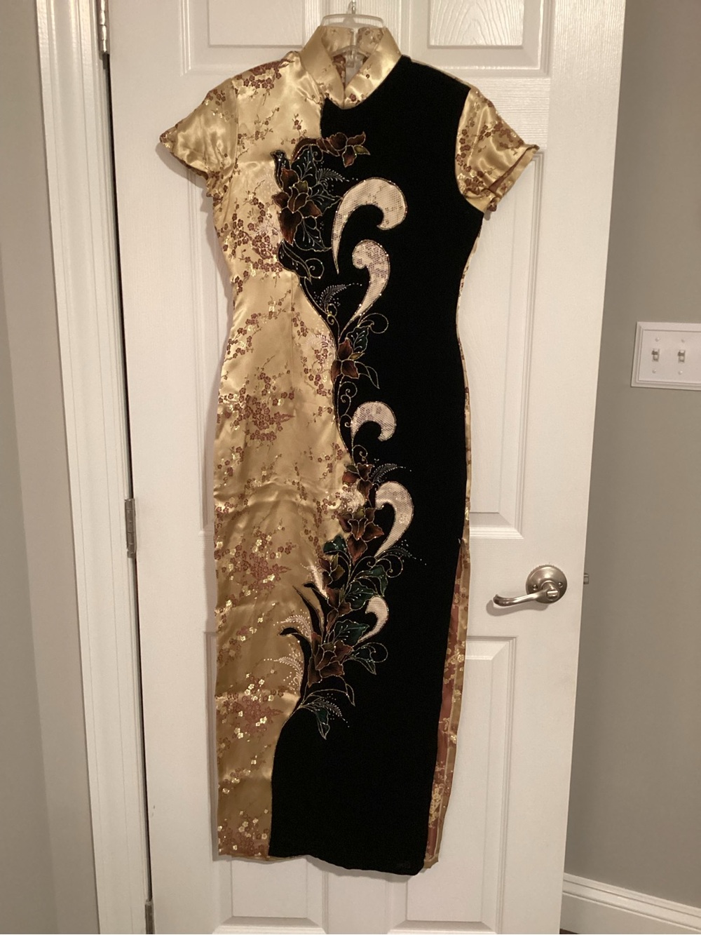 Elegant Gold and Black Floral Cheongsam Silk and Velvet Dress